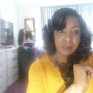 Meet your Posher, Yvette